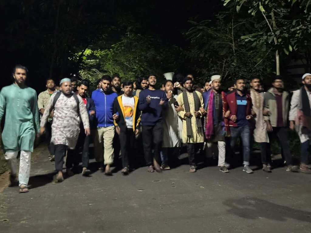 হাদীর উপর হামলার ঘটনায় নোবিপ্রবিতে বিক্ষোভ