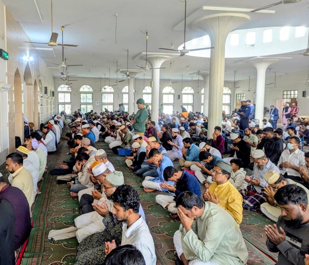 জুলাই যোদ্ধা ওসমান হাদির রূহের মাগফিরাত কামনায় জাকসুর দোয়া মাহফিল