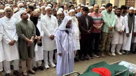 টুঙ্গিপাড়ায় শেখ হাসিনার চাচাকে রাষ্ট্রীয় মর্যাদায় দাফন