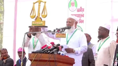 দুনীর্তি আর রাজনীতি একসঙ্গে চলতে পারে না