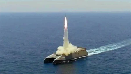 ‘হরমুজ প্রণালির পূর্ণ নিয়ন্ত্রণে ইরান’