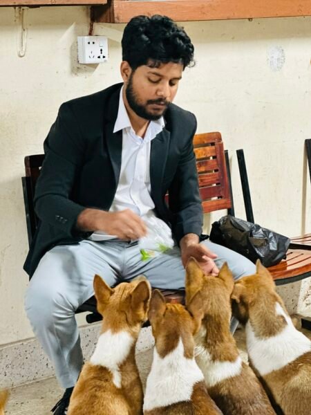 অবলা প্রাণীদের নীরব অভিভাবক নোবিপ্রবি শিক্ষার্থী সুজন