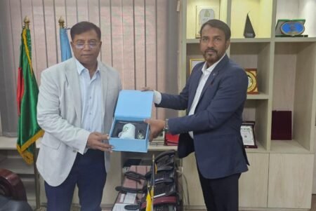 ইউজিসি চেয়ারম্যানের সাথে রাবিপ্রবি উপাচার্যের সৌজন্য সাক্ষাৎ