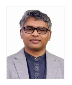 চাঁদের দূরত্বে ভালোবাসা: জায়গা মুখ্য নয়, অনুভূতিই আসল